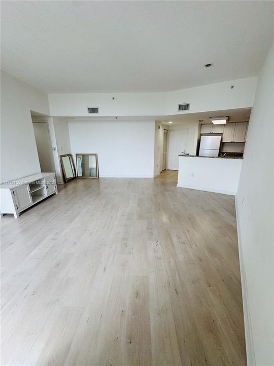 Недавно арендовано: $2,250 (1 спален, 1 ванн, 860 Квадратных фут)