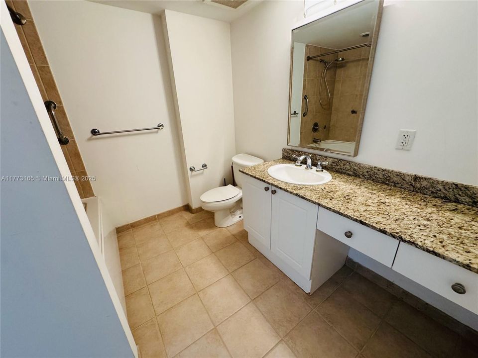 Недавно арендовано: $2,250 (1 спален, 1 ванн, 860 Квадратных фут)