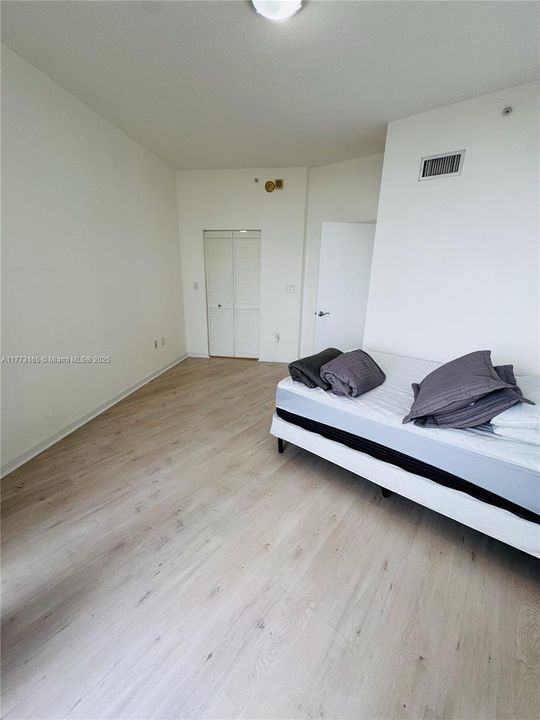 Недавно арендовано: $2,250 (1 спален, 1 ванн, 860 Квадратных фут)