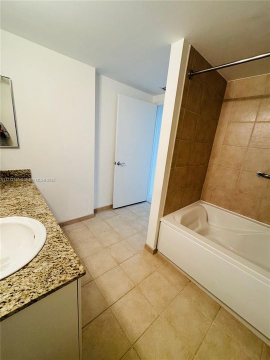 Недавно арендовано: $2,250 (1 спален, 1 ванн, 860 Квадратных фут)