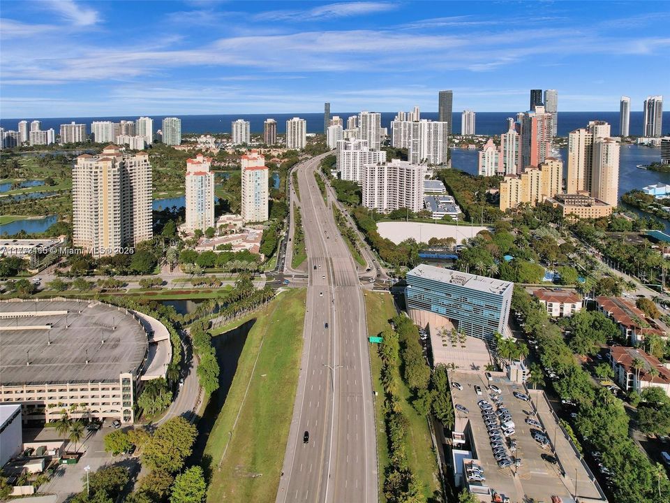 Недавно арендовано: $2,250 (1 спален, 1 ванн, 860 Квадратных фут)