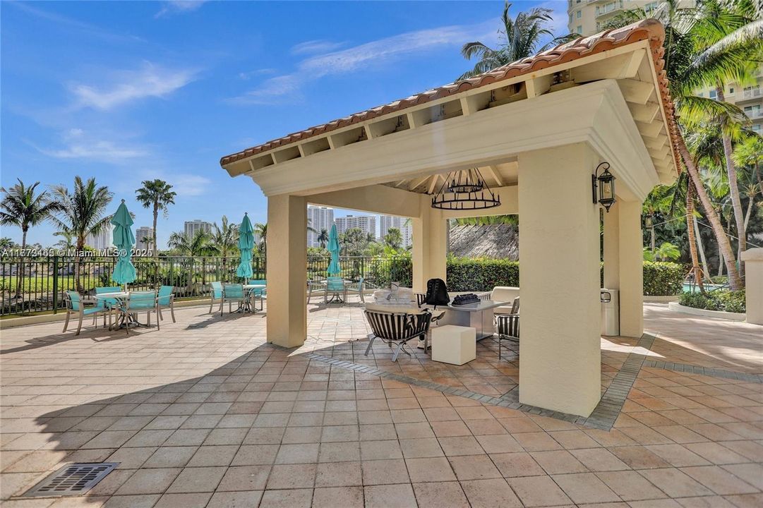 Недавно арендовано: $2,250 (1 спален, 1 ванн, 860 Квадратных фут)