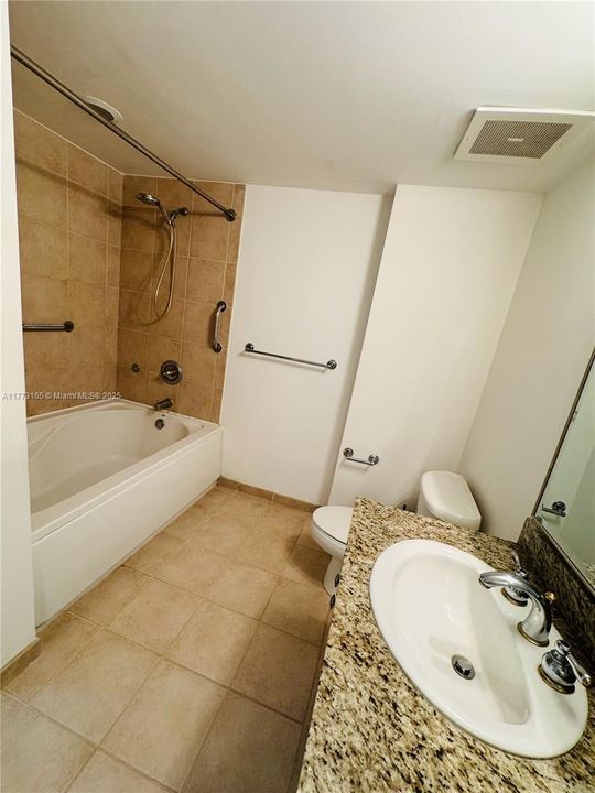 Недавно арендовано: $2,250 (1 спален, 1 ванн, 860 Квадратных фут)