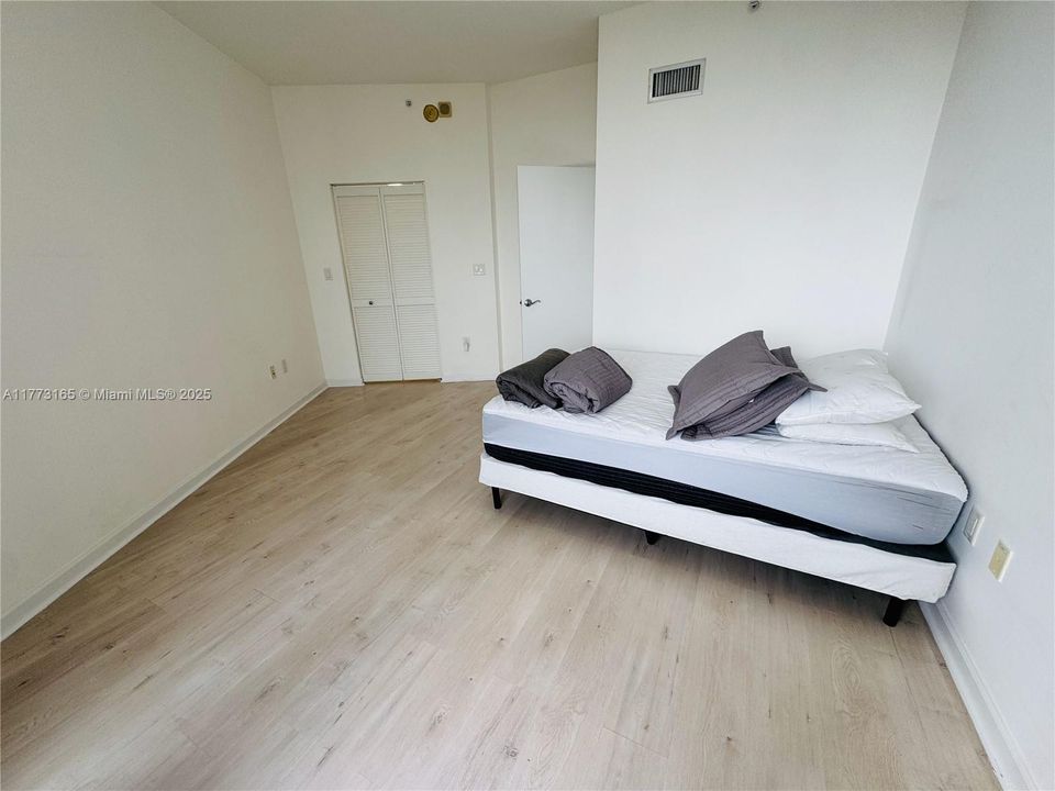 Недавно арендовано: $2,250 (1 спален, 1 ванн, 860 Квадратных фут)