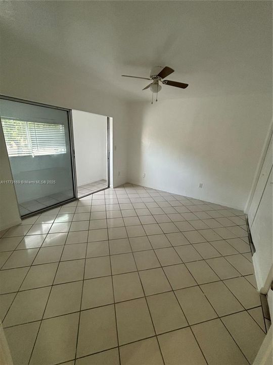 Recently Rented: $1,560 (1 beds, 1 baths, 0 Square Feet)