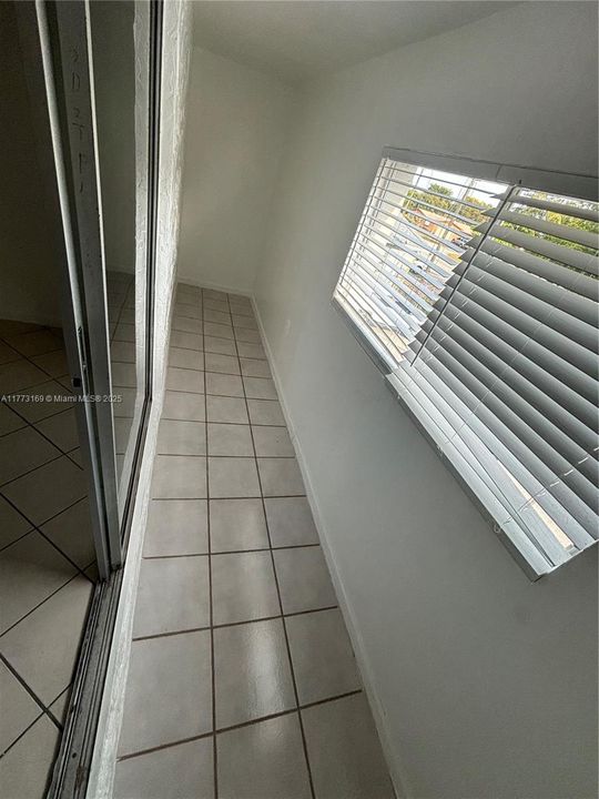 Recently Rented: $1,560 (1 beds, 1 baths, 0 Square Feet)