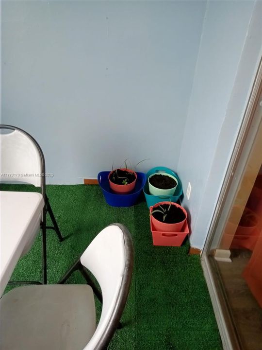 Recently Rented: $1,500 (1 beds, 1 baths, 730 Square Feet)