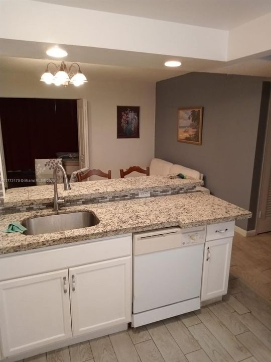 Recently Rented: $1,500 (1 beds, 1 baths, 730 Square Feet)