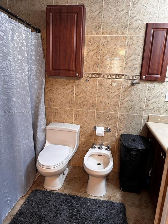 Recently Rented: $3,200 (4 beds, 2 baths, 1703 Square Feet)