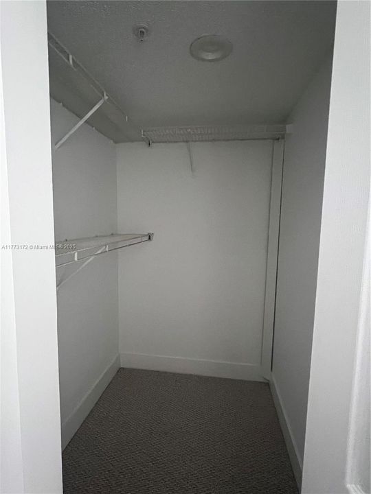 Vendido Recientemente: $381,000 (2 camas, 2 baños, 1054 Pies cuadrados)