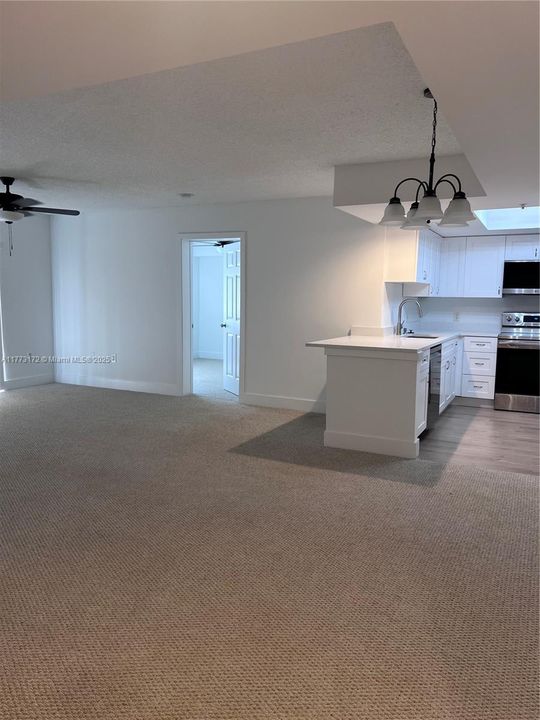 Vendido Recientemente: $381,000 (2 camas, 2 baños, 1054 Pies cuadrados)