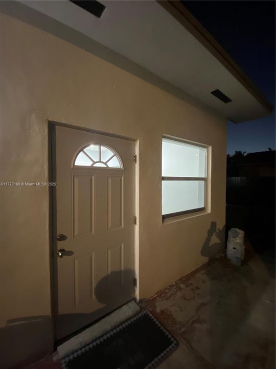 最近租的: $1,500 (1 贝兹, 1 浴室, 1597 平方英尺)