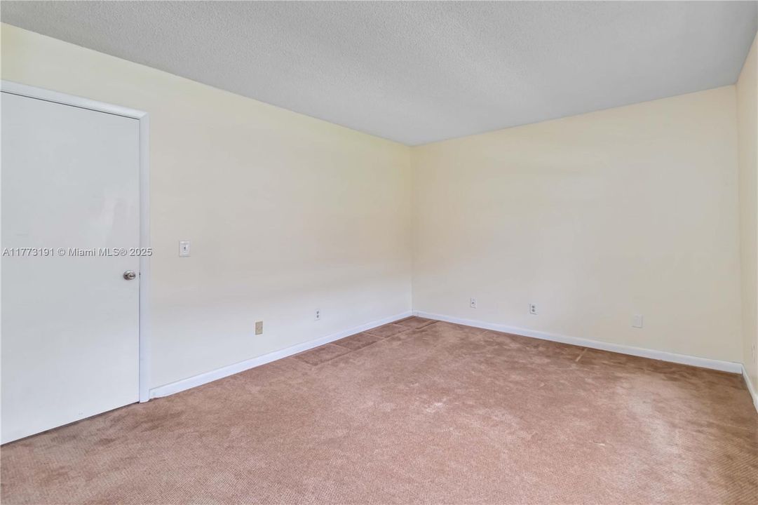 最近租的: $2,100 (2 贝兹, 2 浴室, 932 平方英尺)