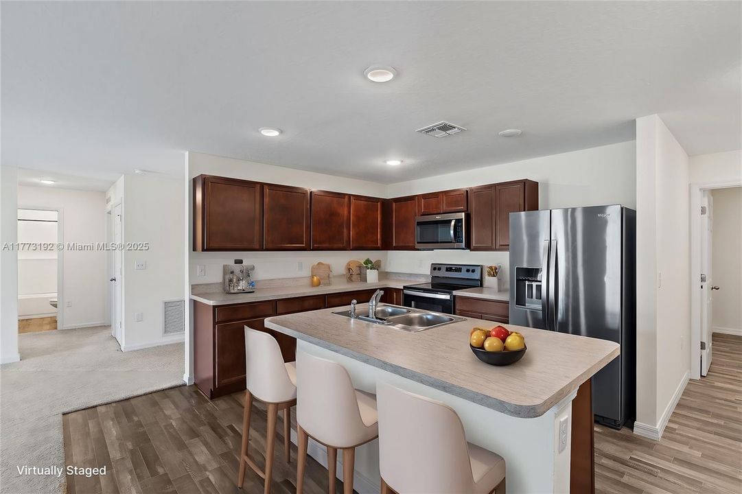 Recently Sold: $415,000 (4 beds, 2 baths, 2165 Square Feet)