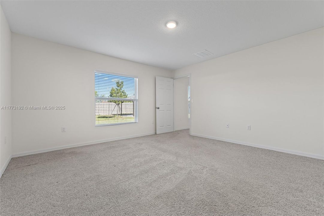 Recently Sold: $415,000 (4 beds, 2 baths, 2165 Square Feet)