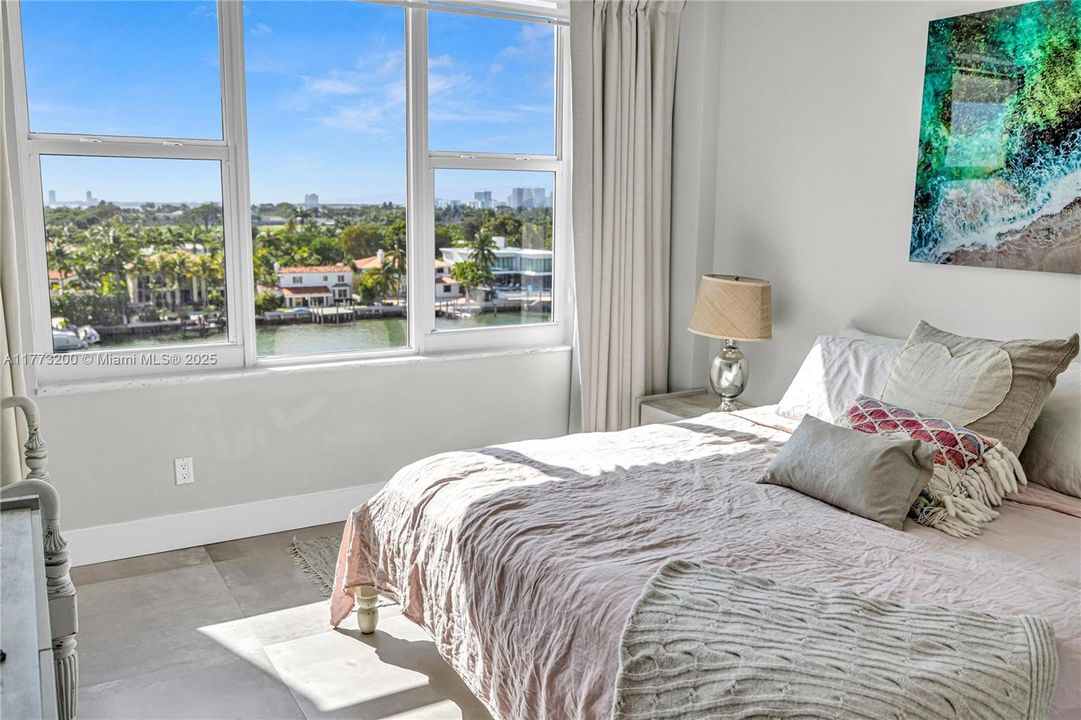 Recientemente alquilado: $4,950 (2 camas, 2 baños, 1270 Pies cuadrados)