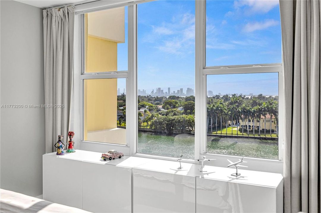 Recientemente alquilado: $4,950 (2 camas, 2 baños, 1270 Pies cuadrados)