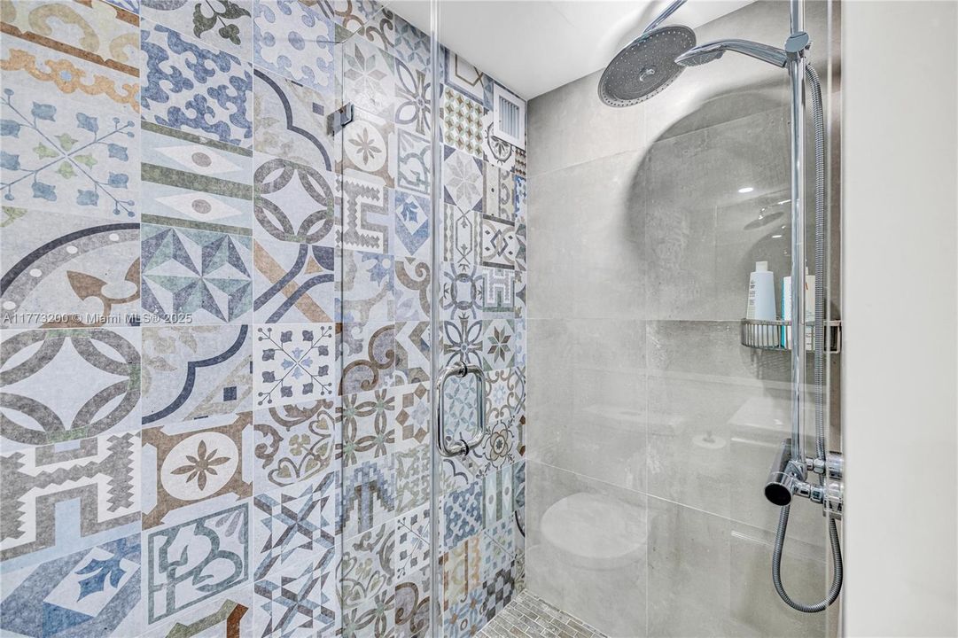 Recientemente alquilado: $4,950 (2 camas, 2 baños, 1270 Pies cuadrados)