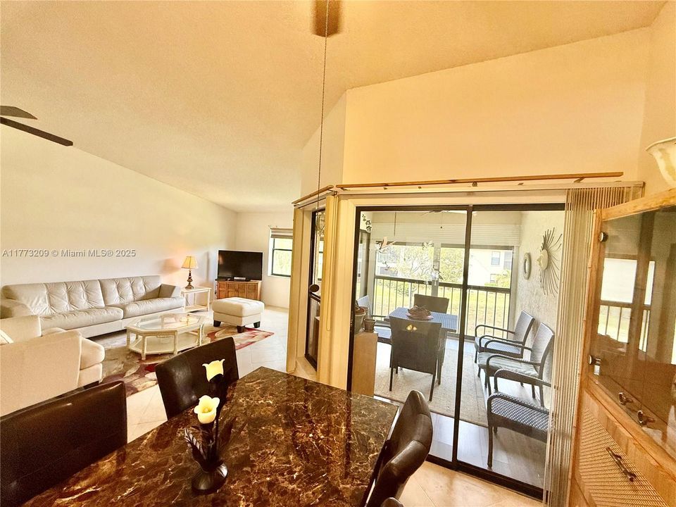 En Venta: $160,000 (2 camas, 2 baños, 1133 Pies cuadrados)