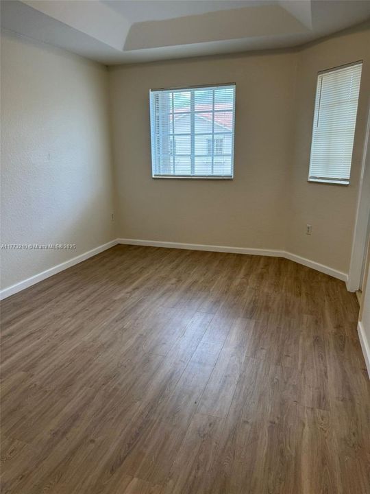 Recientemente alquilado: $2,600 (3 camas, 2 baños, 1419 Pies cuadrados)