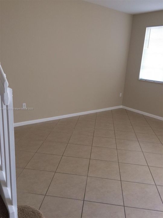 Recientemente alquilado: $2,600 (3 camas, 2 baños, 1419 Pies cuadrados)