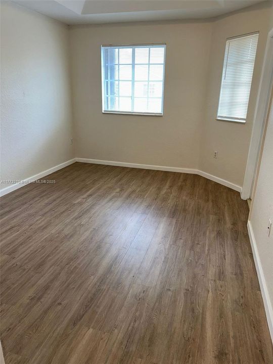 Recientemente alquilado: $2,600 (3 camas, 2 baños, 1419 Pies cuadrados)