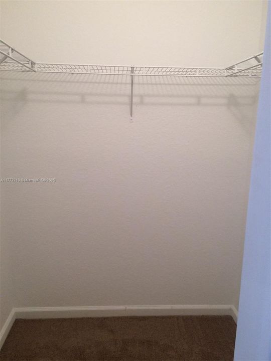 Recientemente alquilado: $2,600 (3 camas, 2 baños, 1419 Pies cuadrados)