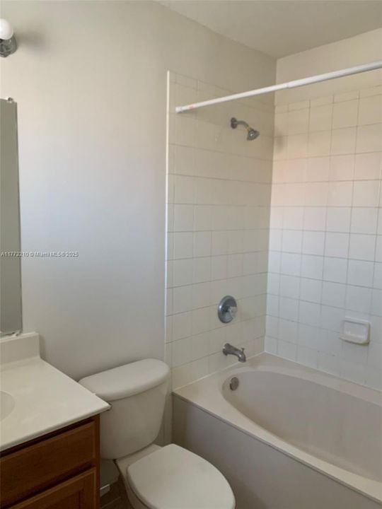 Recientemente alquilado: $2,600 (3 camas, 2 baños, 1419 Pies cuadrados)