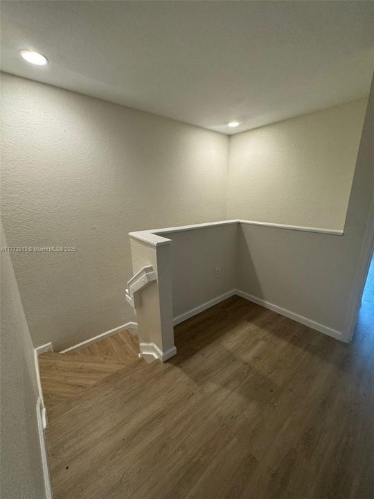 Recientemente alquilado: $2,600 (3 camas, 2 baños, 1419 Pies cuadrados)