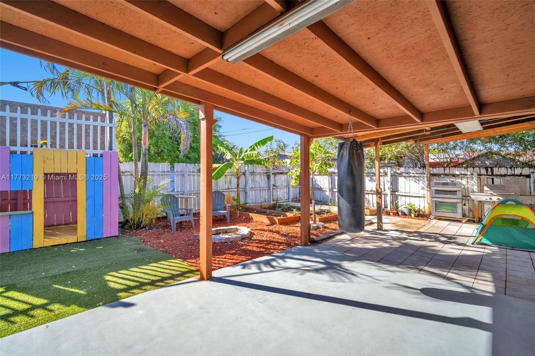 Vendido Recientemente: $450,000 (0 camas, 0 baños, 0 Pies cuadrados)