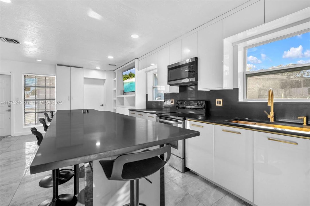 Vendido Recientemente: $450,000 (0 camas, 0 baños, 0 Pies cuadrados)