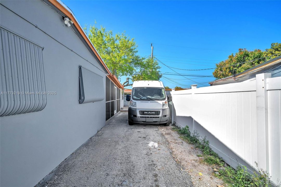 Vendido Recientemente: $450,000 (0 camas, 0 baños, 0 Pies cuadrados)