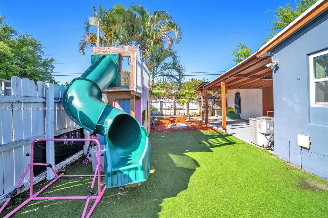 Vendido Recientemente: $450,000 (0 camas, 0 baños, 0 Pies cuadrados)