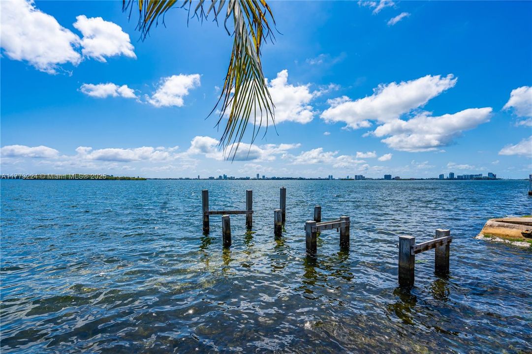 Vendido Recientemente: $3,950,000 (4 camas, 4 baños, 2278 Pies cuadrados)