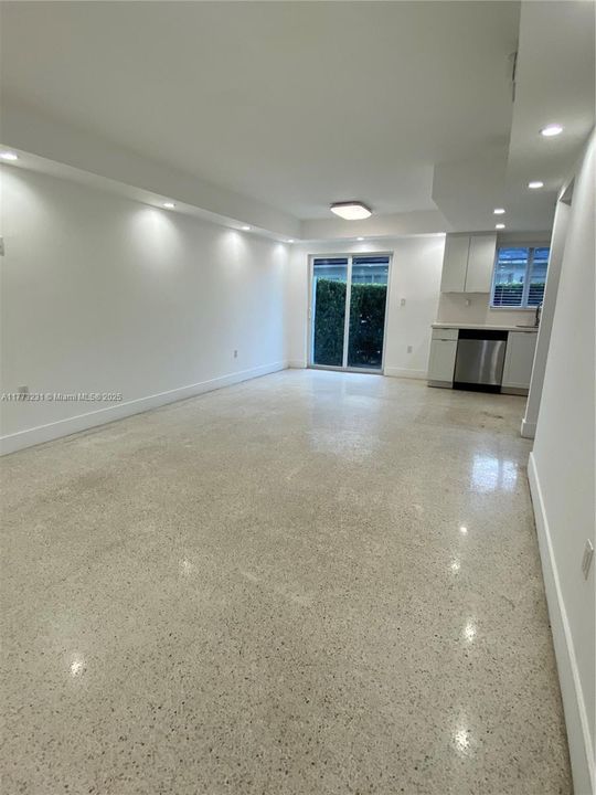 最近租的: $2,395 (2 贝兹, 2 浴室, 1000 平方英尺)