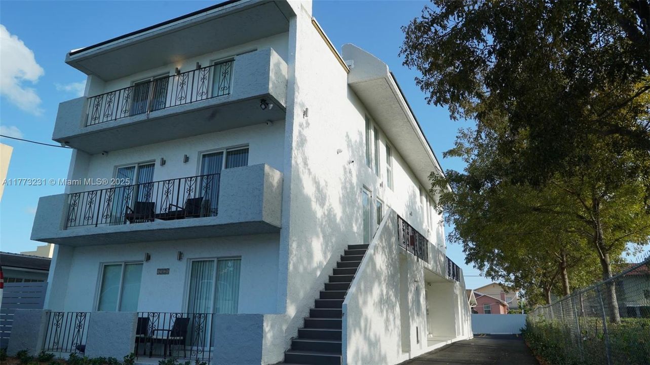 最近租的: $2,395 (2 贝兹, 2 浴室, 1000 平方英尺)