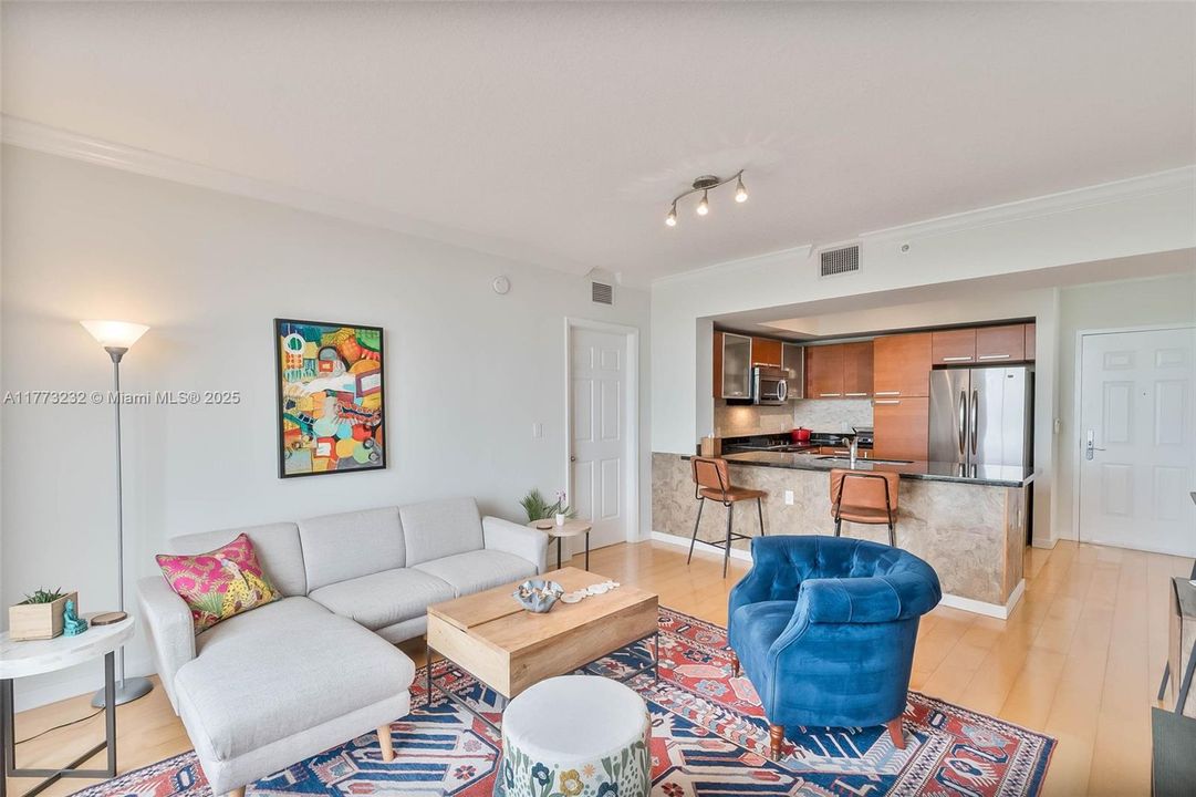 Vendido Recientemente: $585,000 (2 camas, 2 baños, 1114 Pies cuadrados)