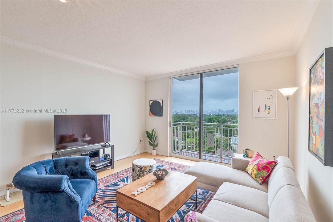 Vendido Recientemente: $585,000 (2 camas, 2 baños, 1114 Pies cuadrados)