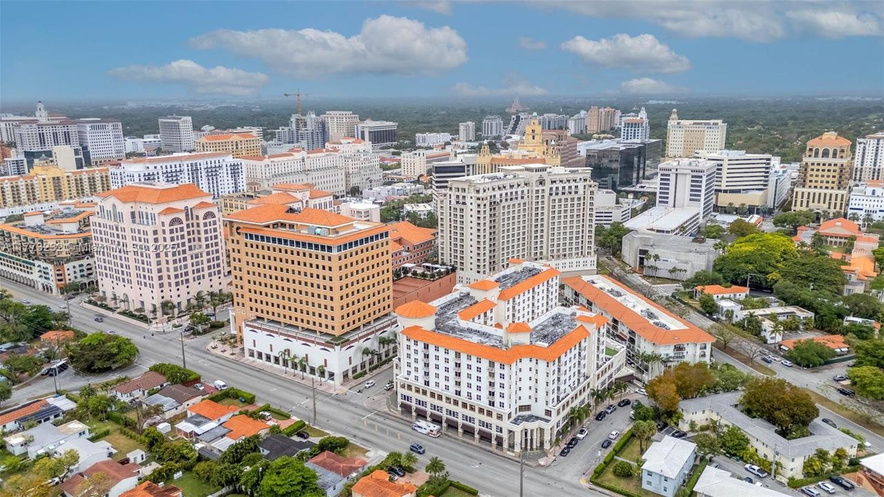 Vendido Recientemente: $585,000 (2 camas, 2 baños, 1114 Pies cuadrados)