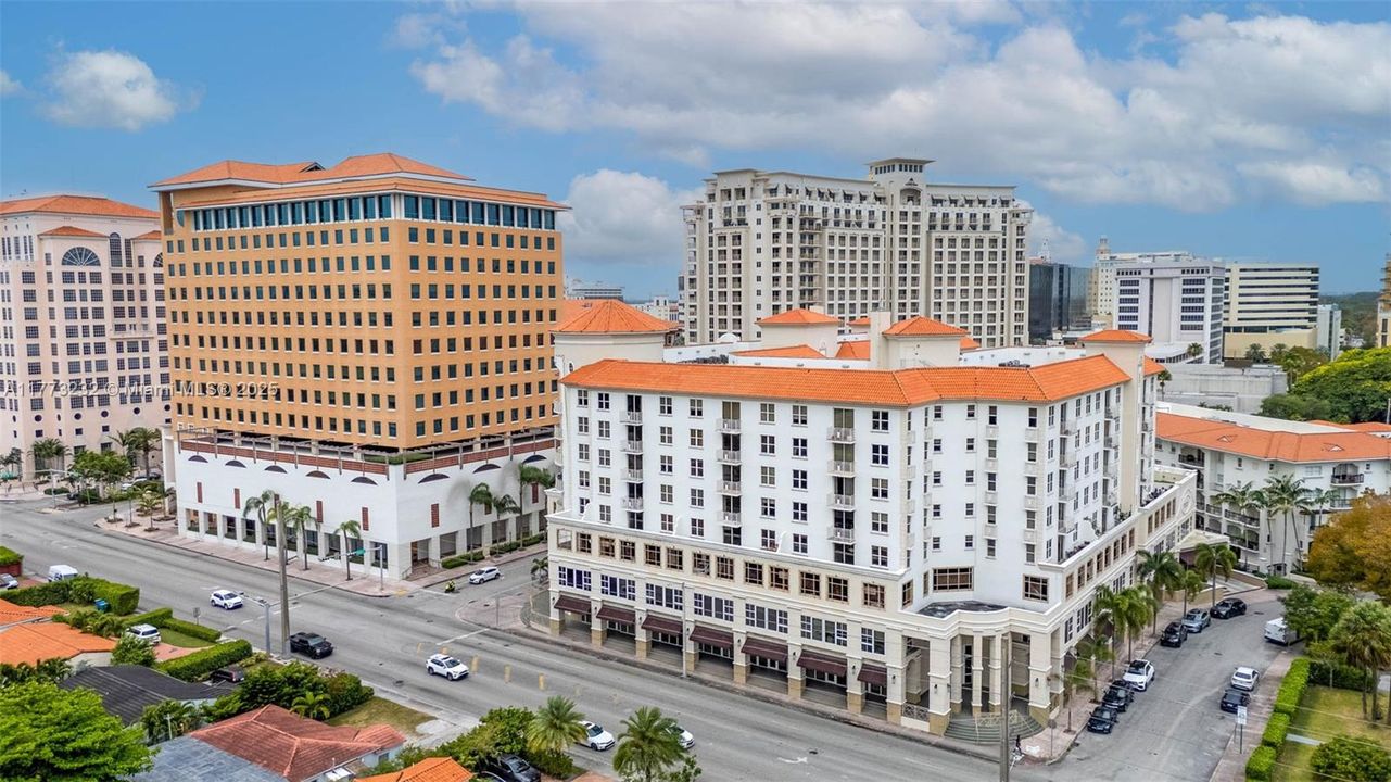 Vendido Recientemente: $585,000 (2 camas, 2 baños, 1114 Pies cuadrados)