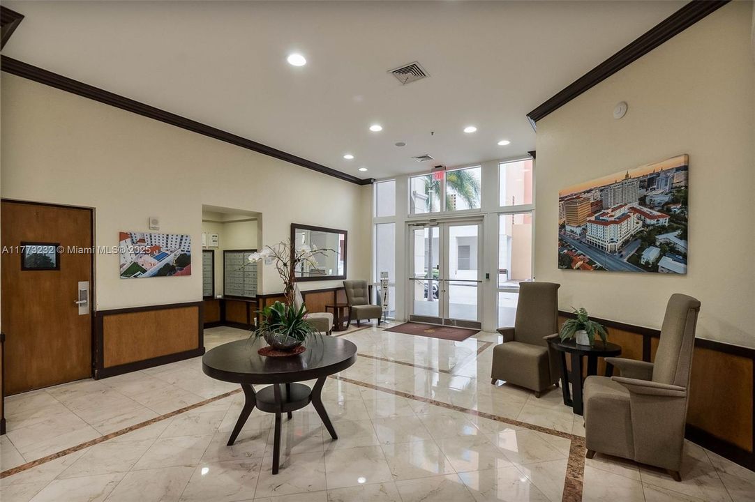 Vendido Recientemente: $585,000 (2 camas, 2 baños, 1114 Pies cuadrados)