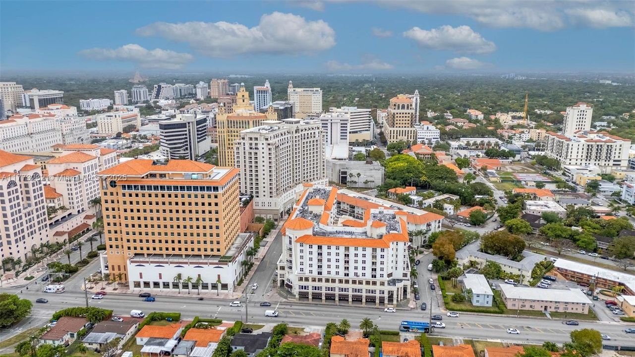 Vendido Recientemente: $585,000 (2 camas, 2 baños, 1114 Pies cuadrados)