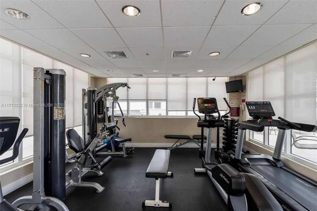 Vendido Recientemente: $585,000 (2 camas, 2 baños, 1114 Pies cuadrados)