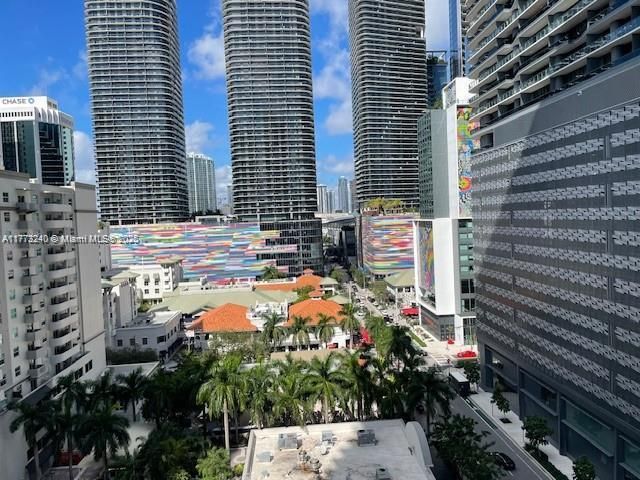 Недавно арендовано: $3,420 (1 спален, 1 ванн, 769 Квадратных фут)