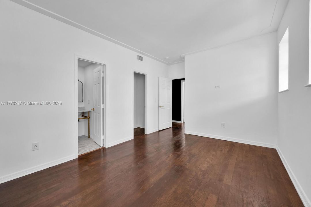 待售: $425,000 (2 贝兹, 2 浴室, 930 平方英尺)