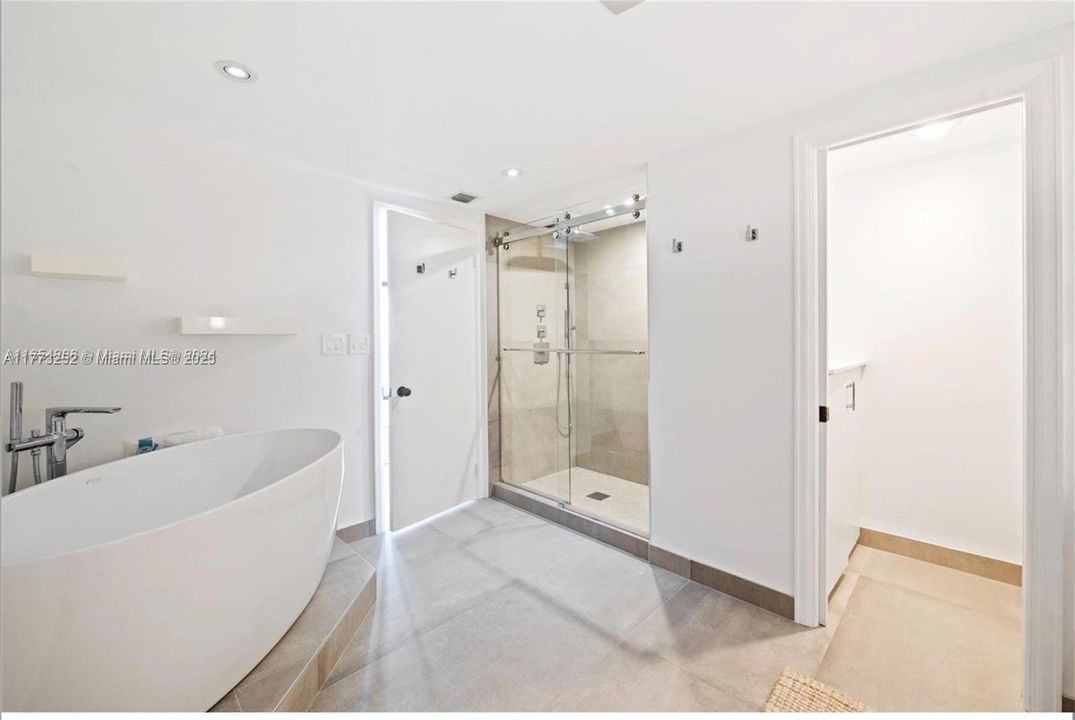 最近租的: $13,000 (3 贝兹, 2 浴室, 2614 平方英尺)