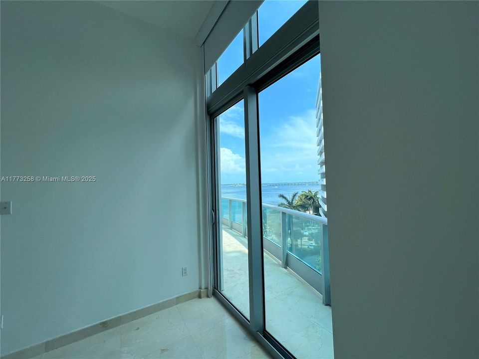 Недавно арендовано: $7,300 (2 спален, 2 ванн, 1815 Квадратных фут)