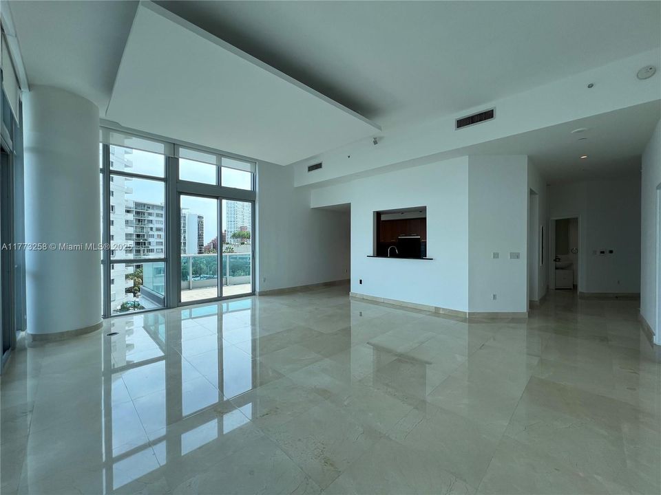 Недавно арендовано: $7,300 (2 спален, 2 ванн, 1815 Квадратных фут)