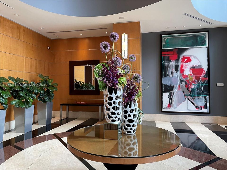 В аренду: $3,500 (0 спален, 1 ванн, 632 Квадратных фут)