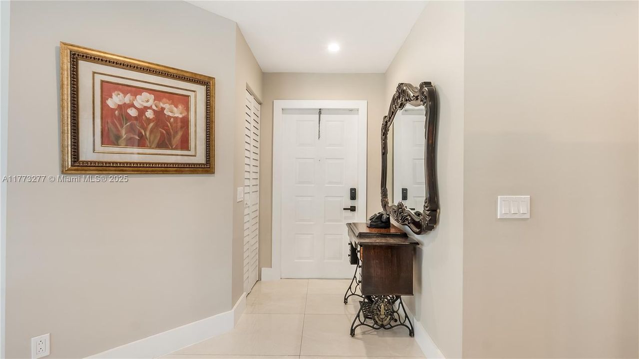 Vendido Recientemente: $589,333 (3 camas, 2 baños, 1318 Pies cuadrados)